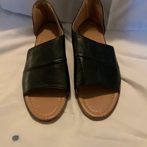 Black Slide on sandals